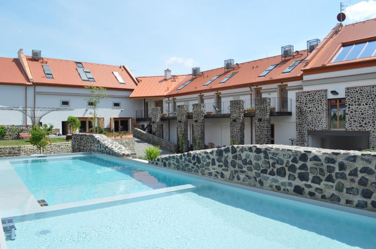 Oblik * Louny