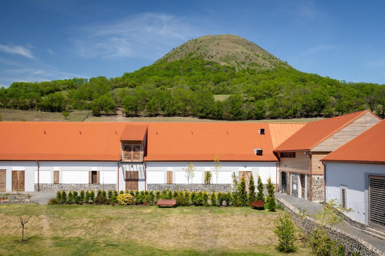 Oblik * Louny
